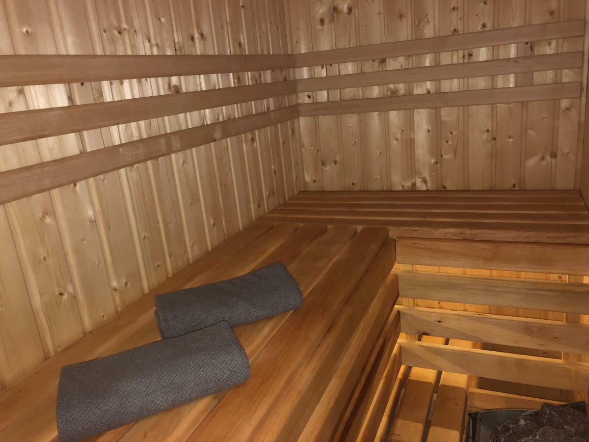Family & Business Sauna Apartments Rynek Centrum Downtown - 2 Bedroom With Private Sauna, Balcony, Parking Kielce Luaran gambar
